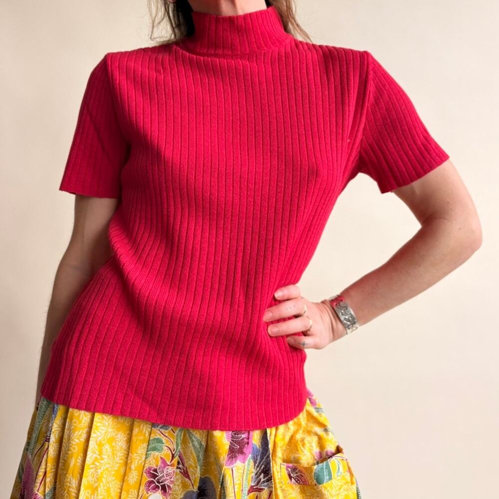 St. John by Marie Gray Red Ribbed Top - Mock Neck, Short Sleeve, Size S